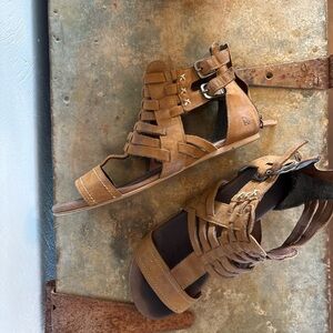 ROAN sandals 🍄‍🟫